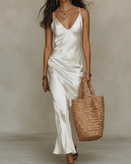 Elena | Vestido midi de satén con suéter incluido. - SERELYA STUDIO
