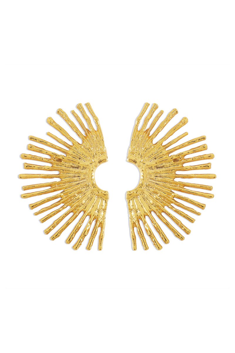 Pendientes de metal con diseño de borde ondulado